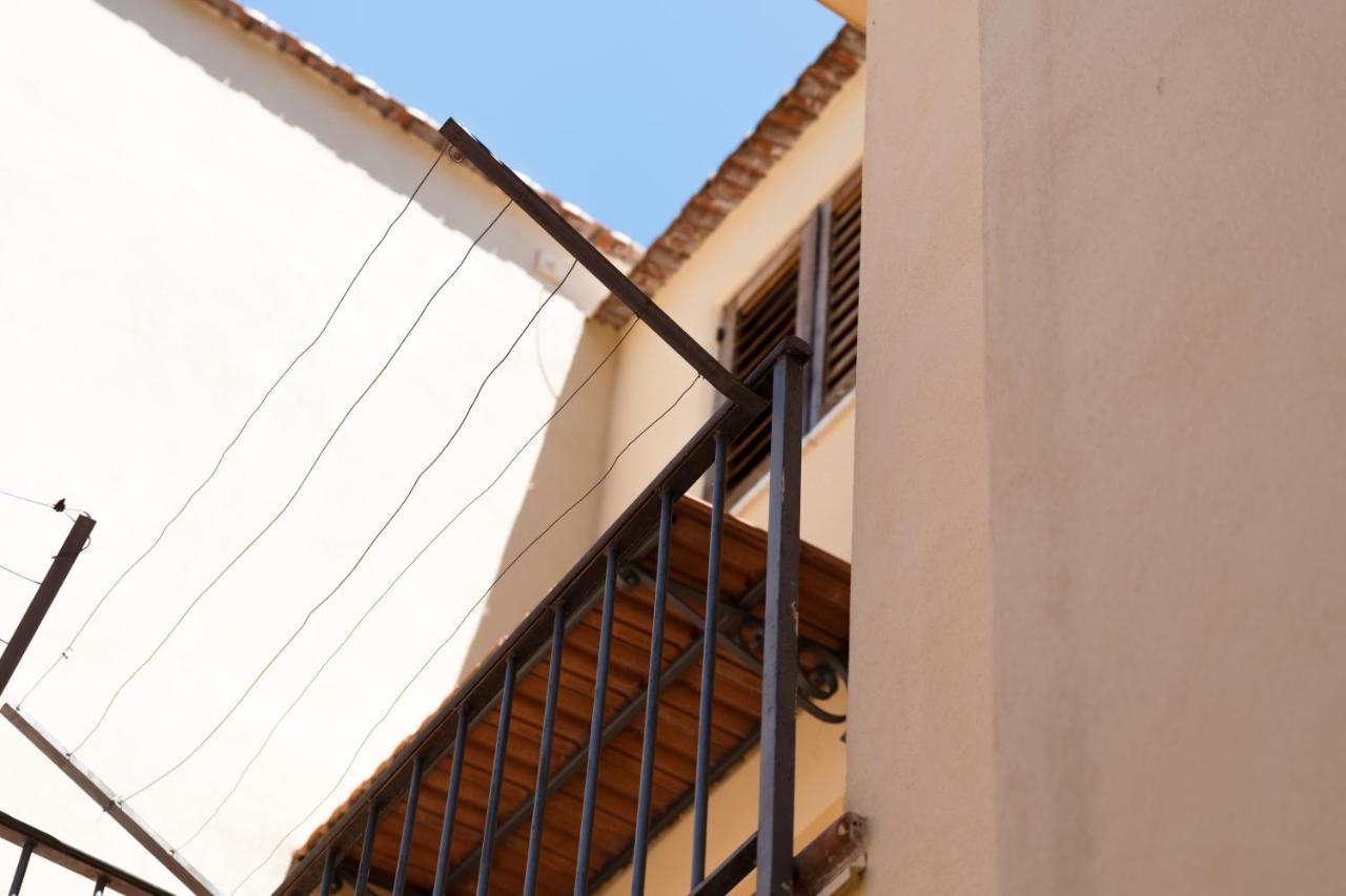 Casa Resilienza Vico Equense - 5 Min Dal Mare Apartment Luaran gambar