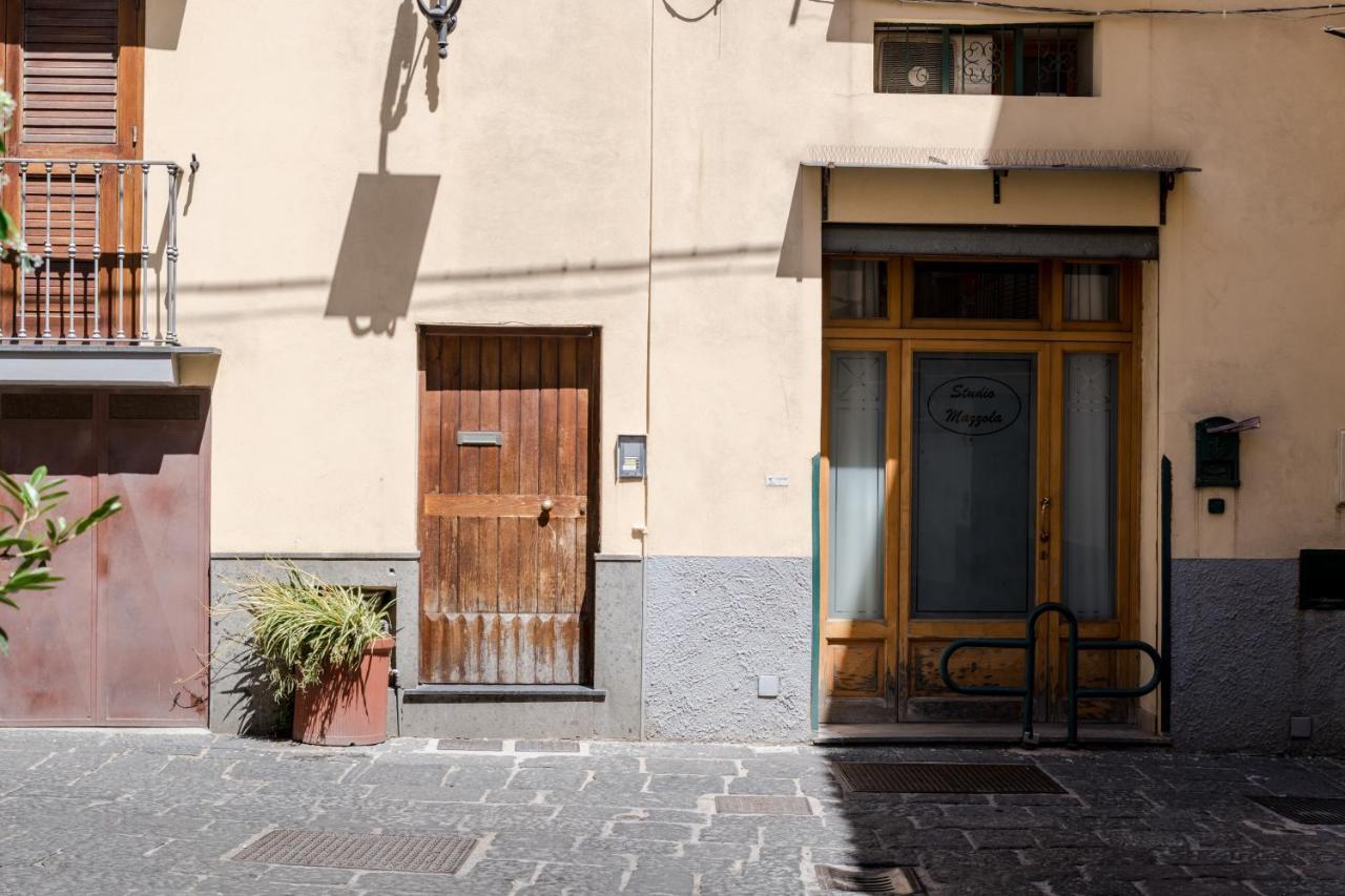 Casa Resilienza Vico Equense - 5 Min Dal Mare Apartment Luaran gambar
